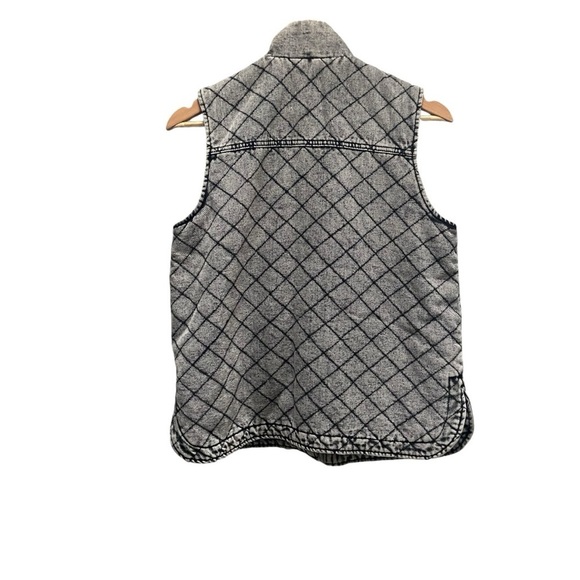 Swoosh Vintage Grey Wash Denim with Black Sherpa‎ Lining Vest with Pockets - Picture 2 of 8